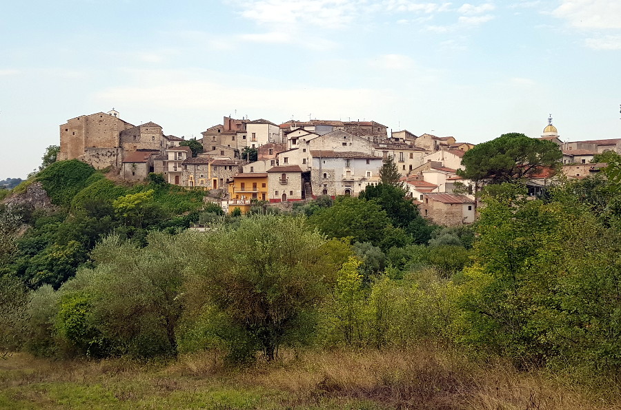 PIETRELCINA Foto del paese di Padre Pio